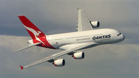 Qantas Flight QF2084 / QLK84D .